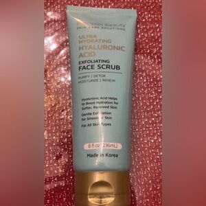 Envy Clarifying Facial Scrub
